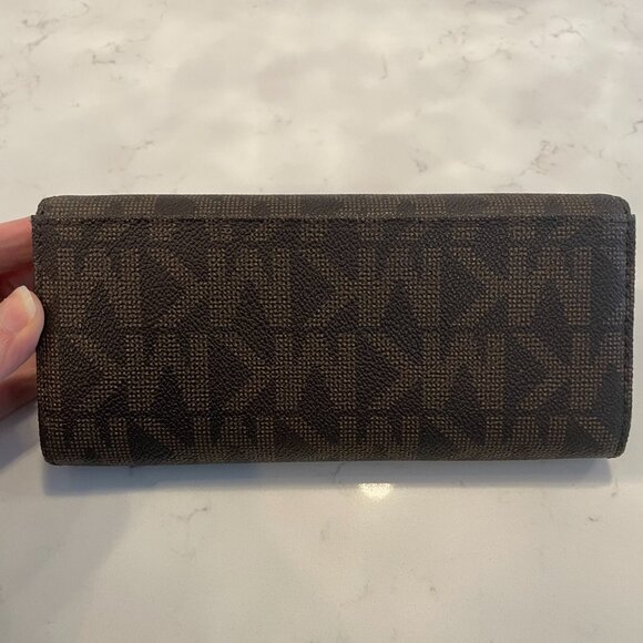 Michael Kors est 1981 Monogram Signature Wallet Brown + Gold Hardware Sz OS - Picture 3 of 11